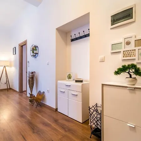 Center Apartment