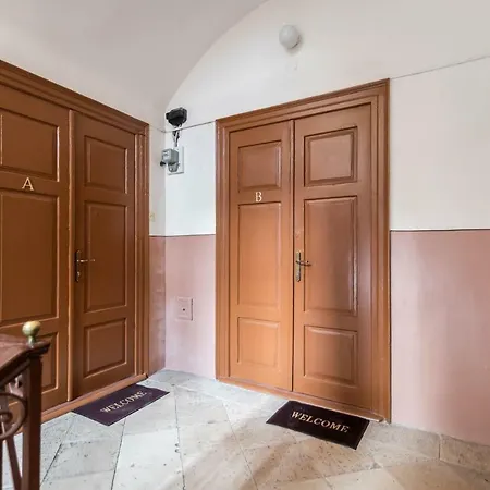 Apartmán Center *